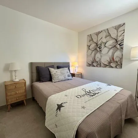 Apartment Avec Jardin - Cap D'agde *